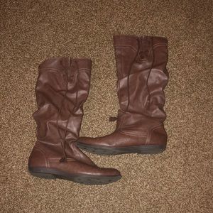 Brown boots